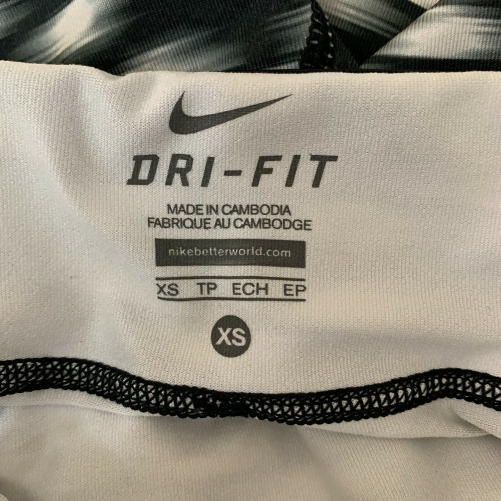 Nike - Picture 8 of 8